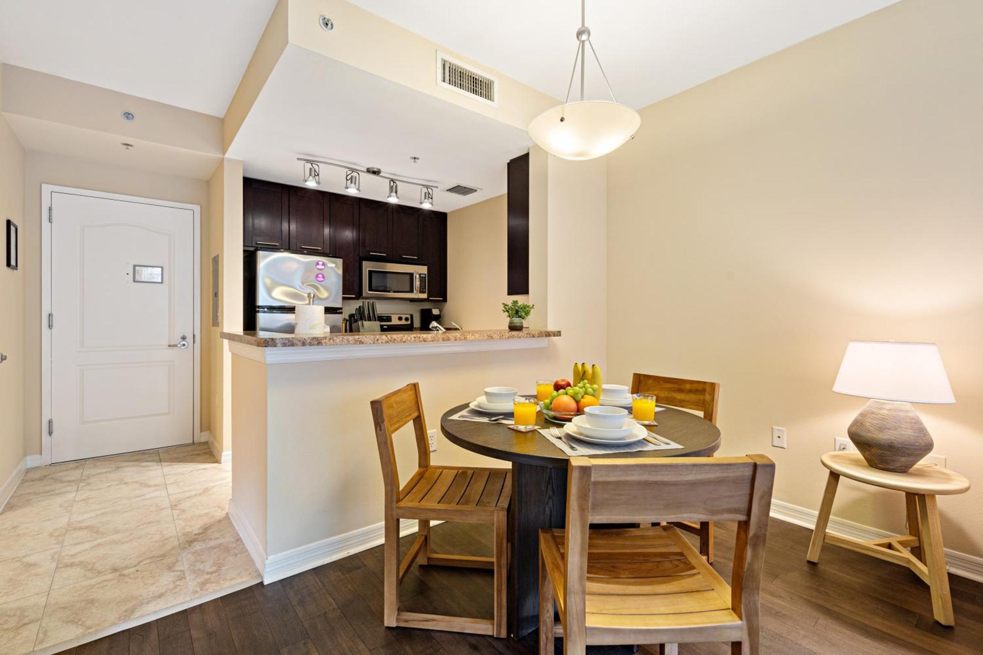 Dharma Home Suites South Miami At Red Road Commons Zewnętrze zdjęcie