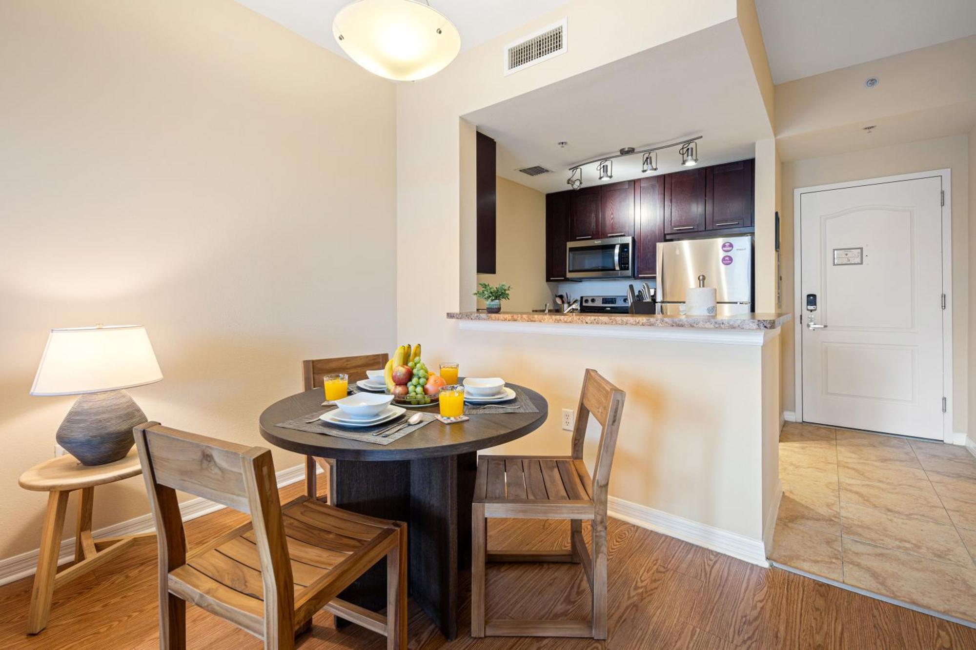 Dharma Home Suites South Miami At Red Road Commons Zewnętrze zdjęcie