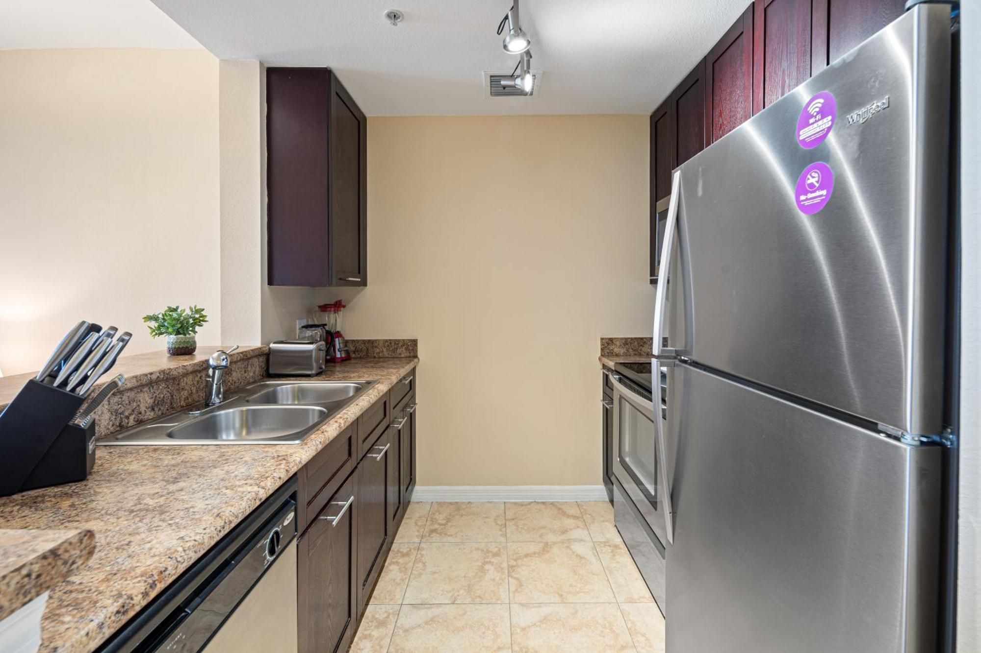 Dharma Home Suites South Miami At Red Road Commons Zewnętrze zdjęcie