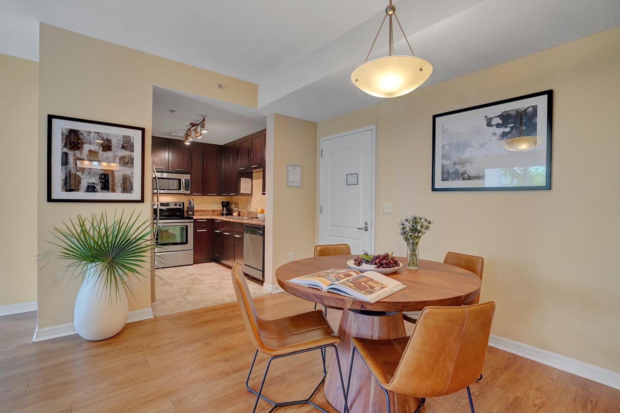 Dharma Home Suites South Miami At Red Road Commons Zewnętrze zdjęcie