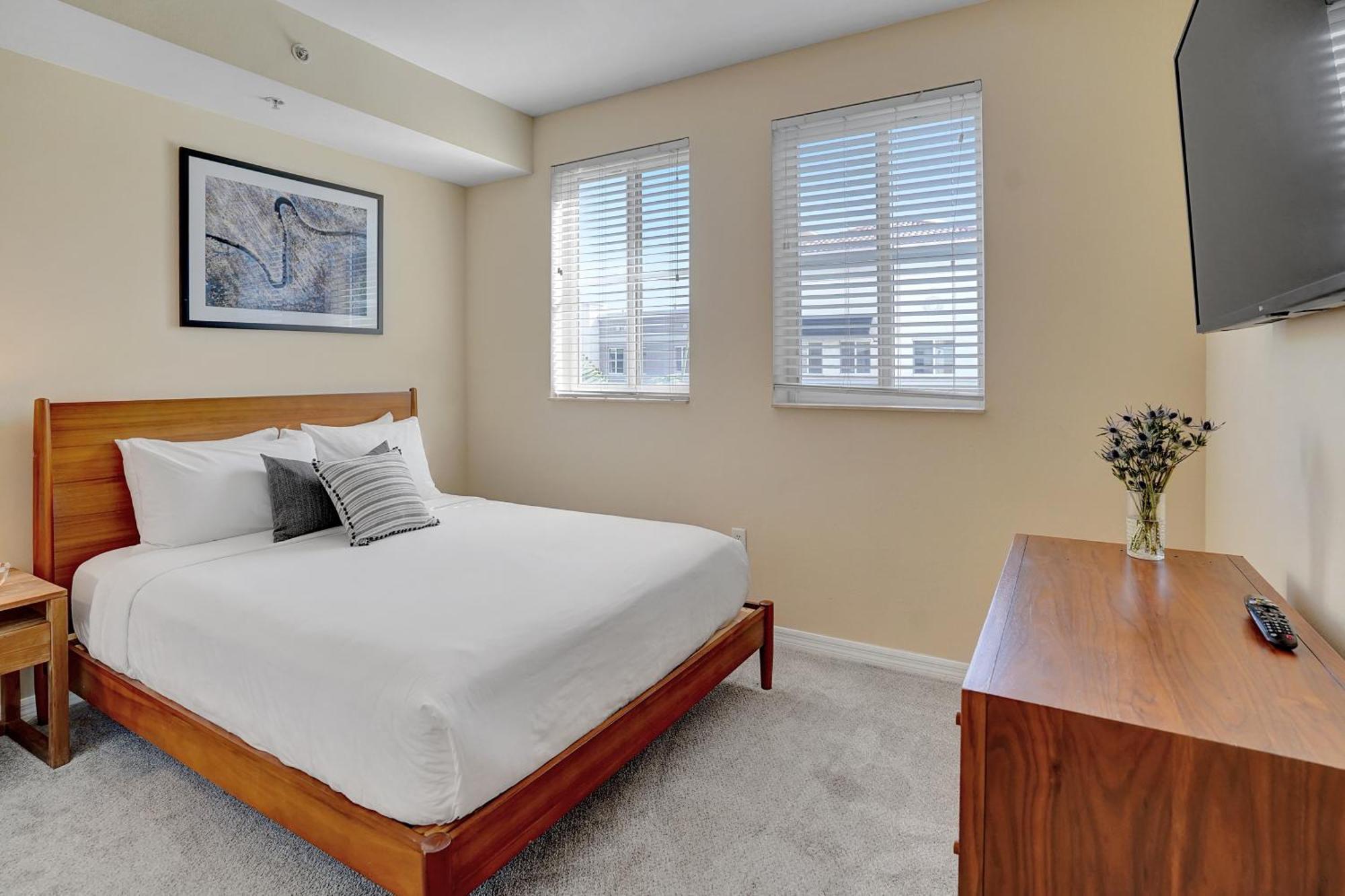 Dharma Home Suites South Miami At Red Road Commons Zewnętrze zdjęcie